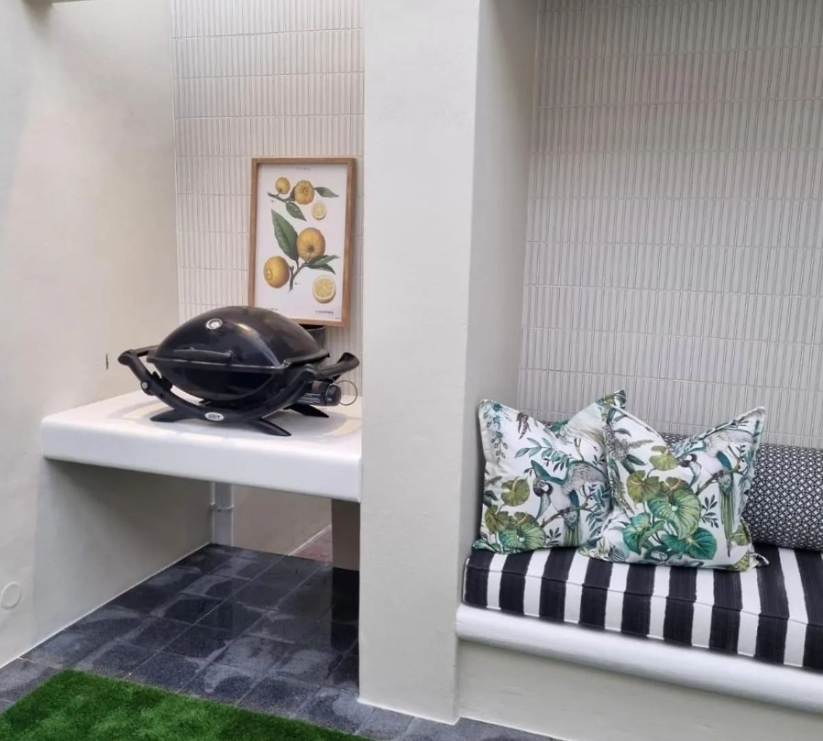 Apartment Ferienwohnung Modern Coastal Townhouse At The Majestic Kalk Bay