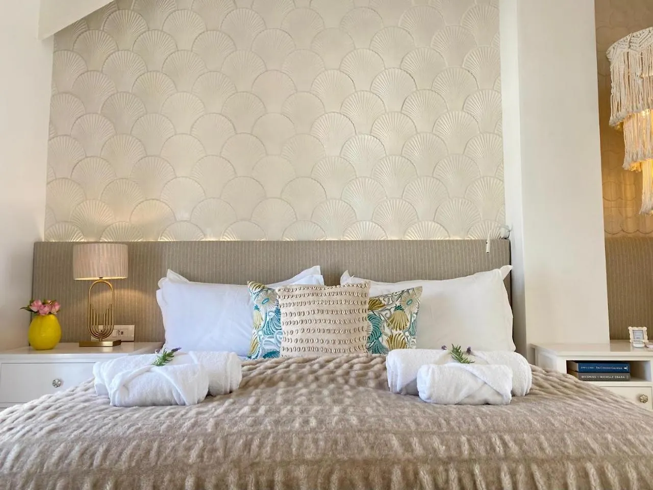 Apartment Ferienwohnung Modern Coastal Townhouse At The Majestic Kalk Bay